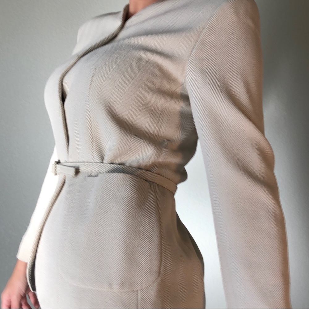 Ann Taylor Petite slim suit jacket with high front pockets and smart belt